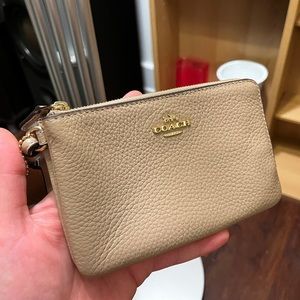 Coach Double Corner Zip Wristlet gold/taupe